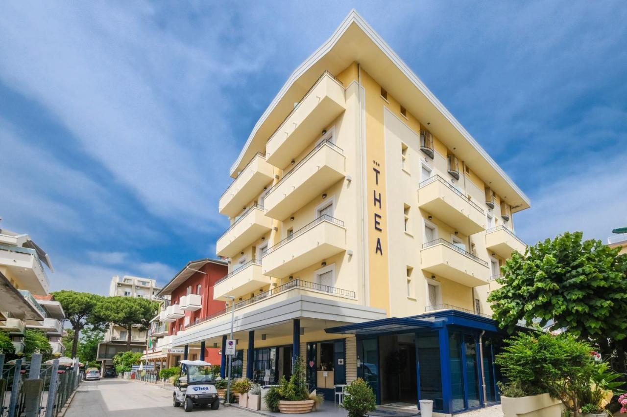 Hotel Thea เบลลาเรีย-อีเจอา มารีนา ภายนอก รูปภาพ