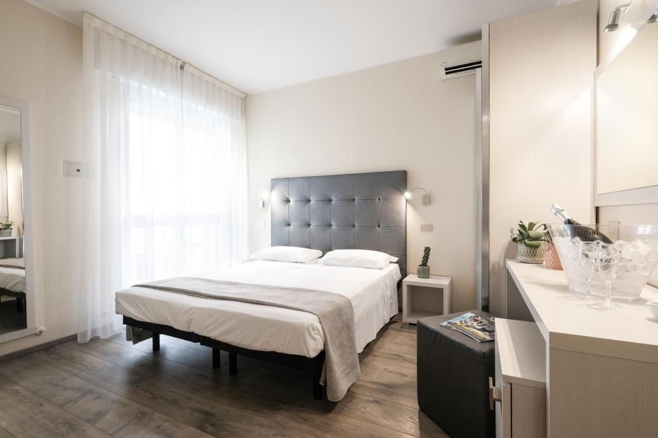 Hotel Thea เบลลาเรีย-อีเจอา มารีนา ภายนอก รูปภาพ